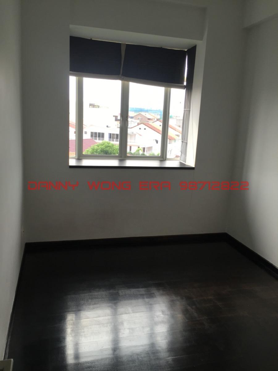 Grosvenor View (D14), Condominium #105867382
